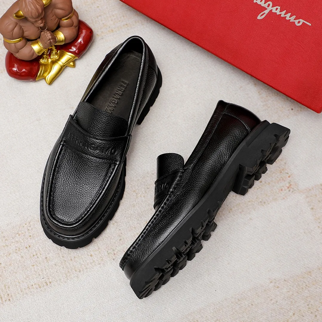 Men's shoes 💰460 🔥Ferragamo's new men's casual slip-on shoes🇨🇳Official website original 1:1 mold, original quality💯Fine workmanship, high-end luxury☘The upper is made of imported Italian first-layer cowhide🌴🐂Leather lining🍓Rubber wear-resistant and non-slip outsole, breathable and comfortable to wear🍍The first choice for high-grade men🍉3 colors available! Code number 38-45……